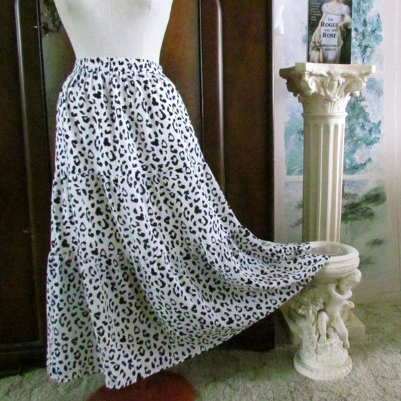 SKIRT, XL LONG TIERED BLACK & WHITE FLOWING LINED MAXI SKIRT, NWT, ELASTIC WAIST - Picture 5 of 5